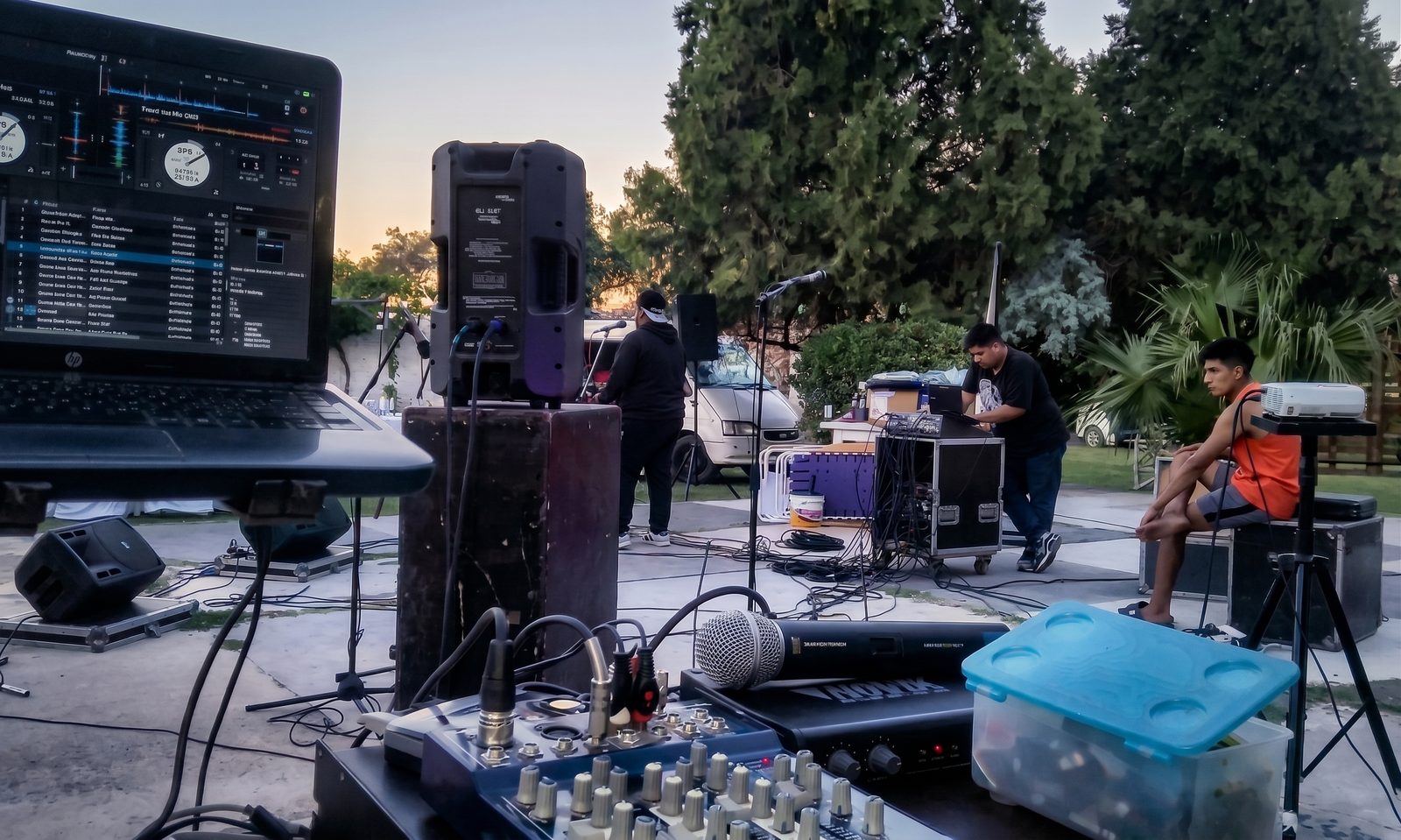 DJ Mendoza - Fiesta al aire libre